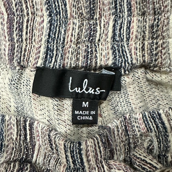 Lulu’s Vertical Striped Capris With Drawstring, EUC! - Picture 3 of 5